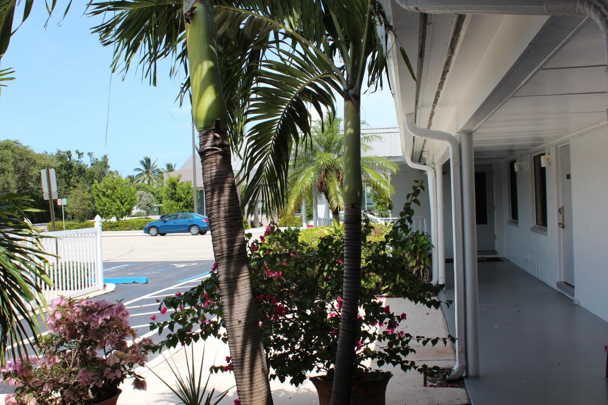 Economy Inn West Palm Beach Buitenkant foto