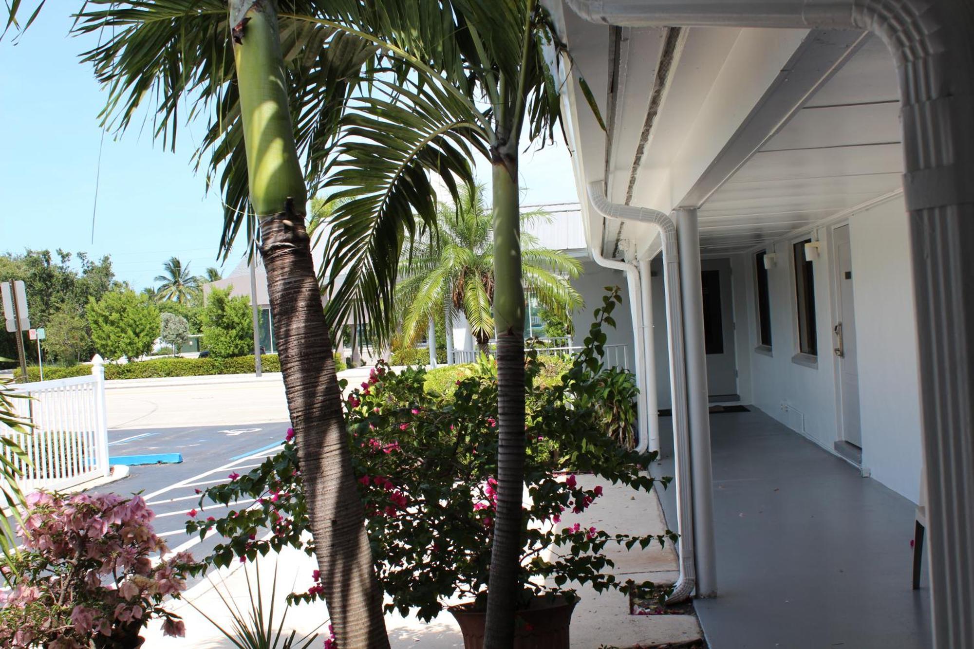 Economy Inn West Palm Beach Buitenkant foto