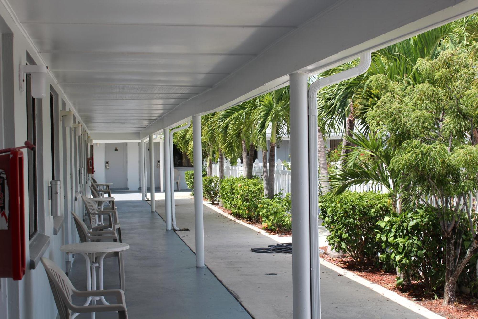 Economy Inn West Palm Beach Buitenkant foto