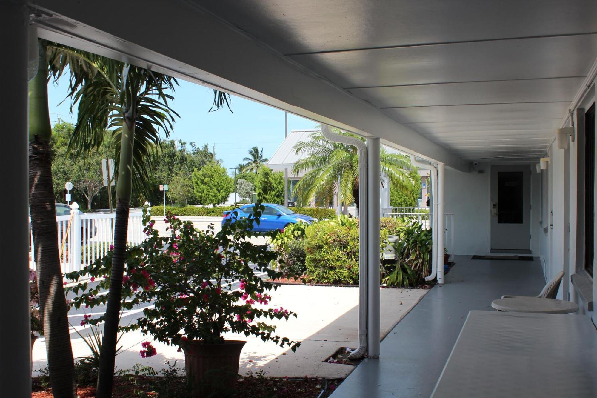 Economy Inn West Palm Beach Buitenkant foto