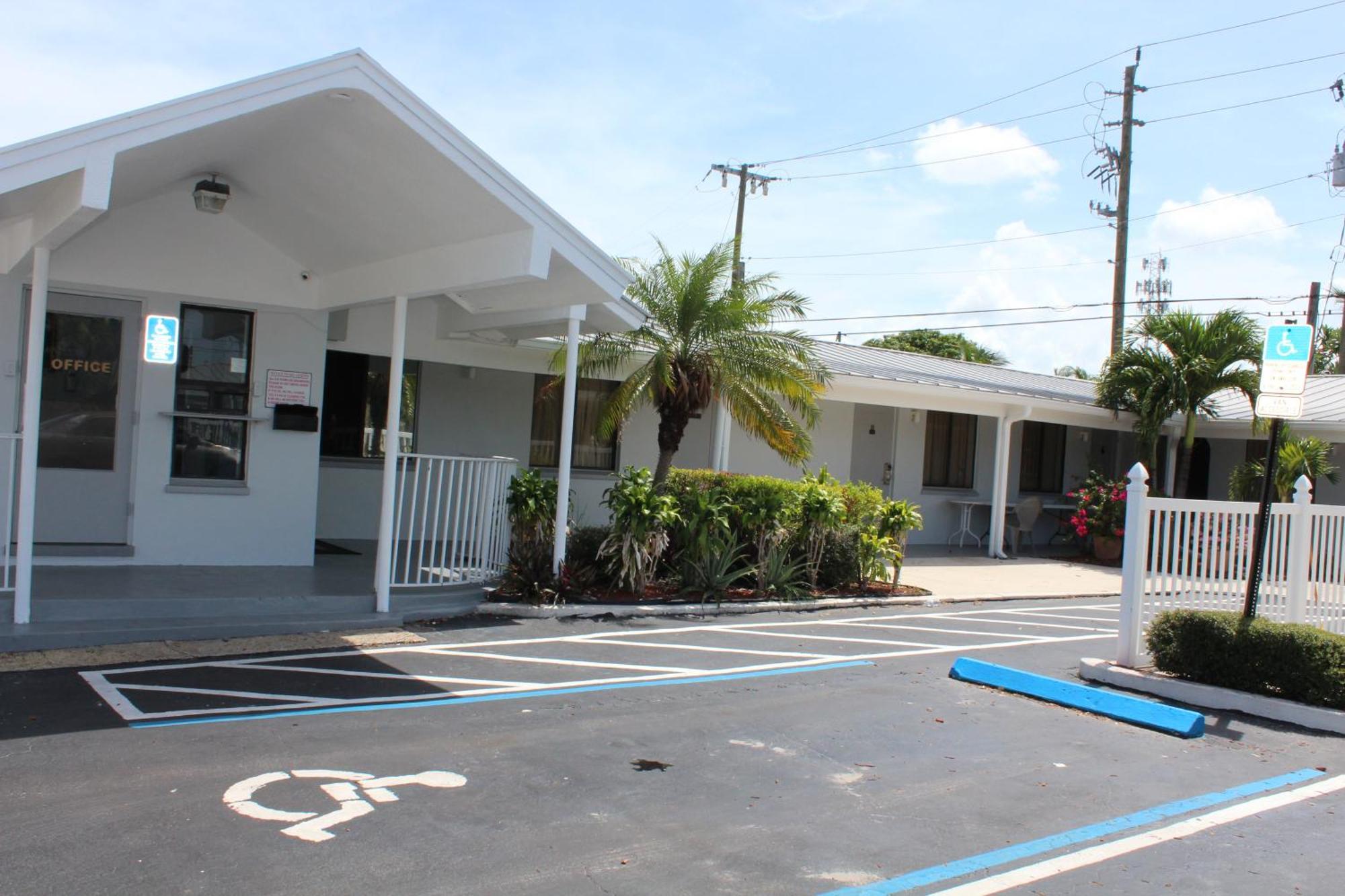 Economy Inn West Palm Beach Buitenkant foto
