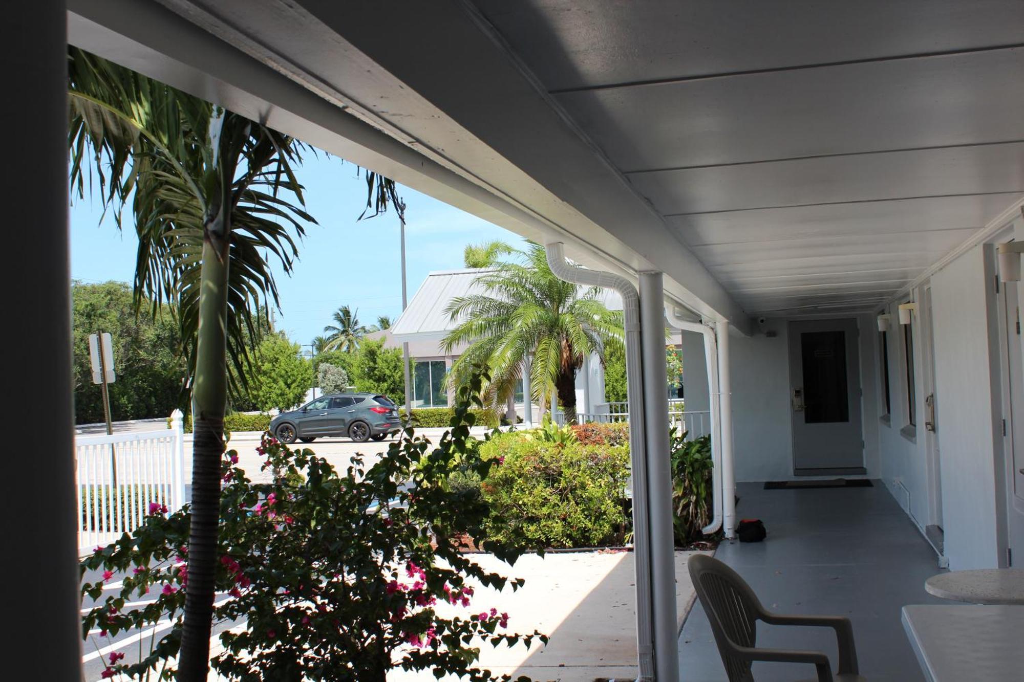 Economy Inn West Palm Beach Buitenkant foto